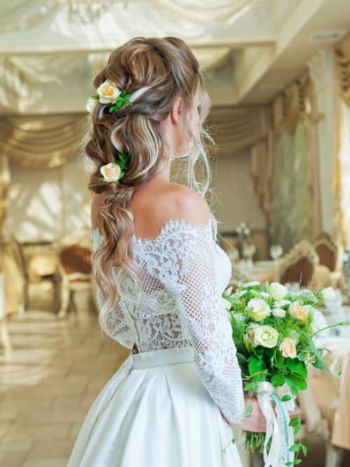 Невеста в стиле бохо - это необыкновенная женственность, свобода, внутренняя гармония, и творческое начало. 02