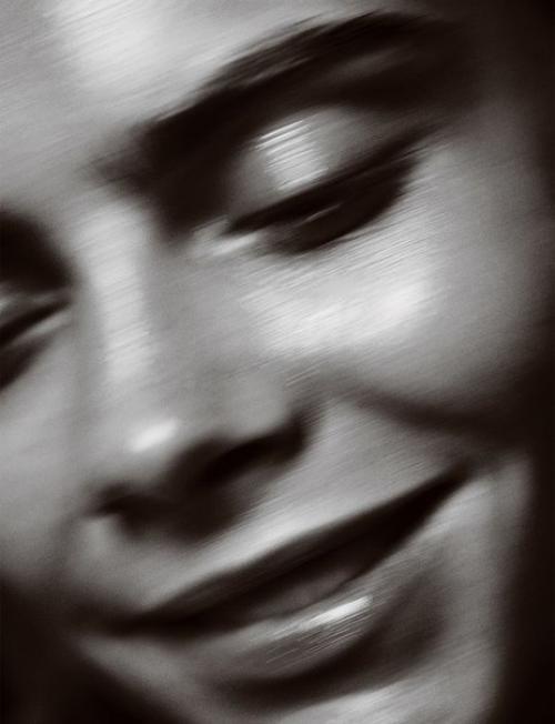 Back ON Track: кара делевинь в фотосессии Марио тестино для Vogue UK September 2016. 03