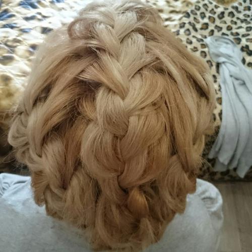 Привет, девчонки впереди день рождения, свадьба, 1 сентября! 03