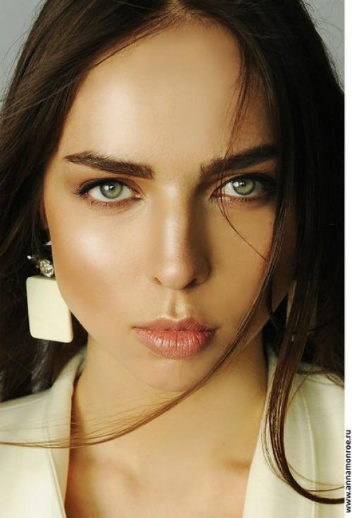 Красавицы раздумываю над проведением фотодня в конце сентябре, кто хотел бы, напишите. 04