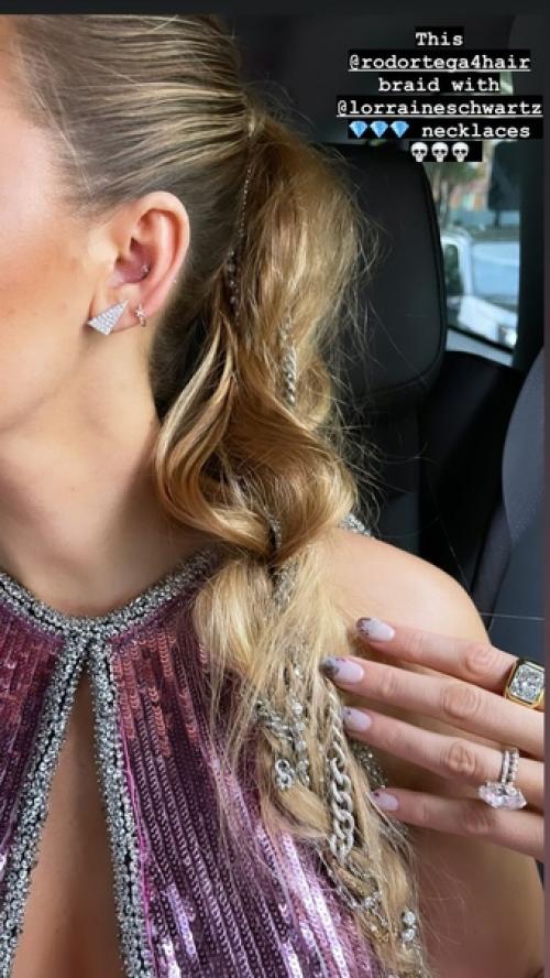 Кажется, Блейк сама была безумно рада первому выходу в свет спустя долгое время. 02