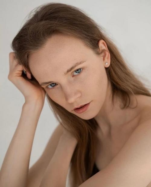 Добрый вечер!  На 21 августа (воскресенье) мы ищем стилиста - визажиста на творческую съёмку tfp. 08