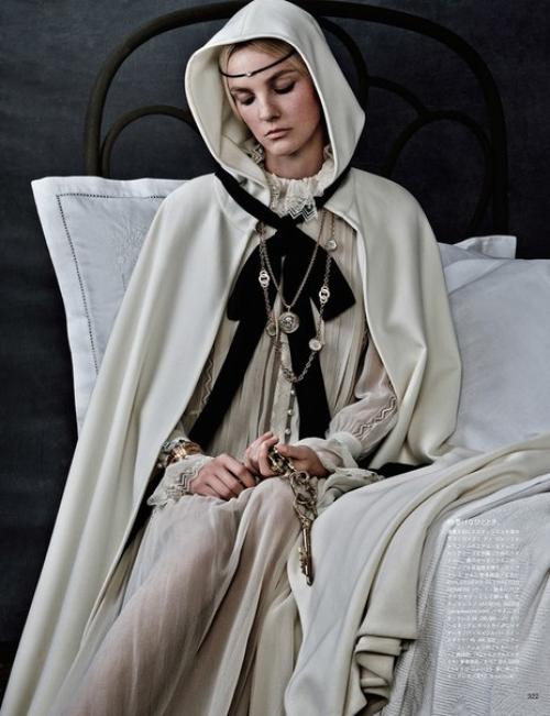 Caroline's Symphony: Кэролайн трентини в фотосессии Джампаоло сгура для Vogue Japan October 2015. 05