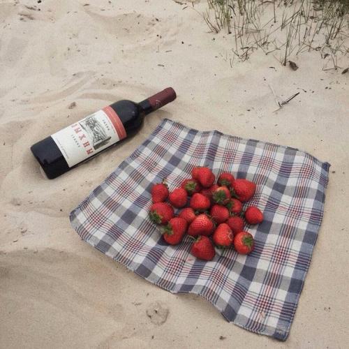 Первое свидание? Привет, не знаешь, как приготовиться к первому свиданию или может быть не знаешь, как вести себя? 01 Первое свидание? Привет, не знаешь, как приготовиться к первому свиданию или может быть не знаешь, как вести себя? 01