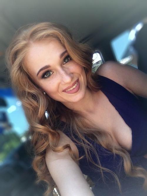 Яковлева Анна?  Стилист - визажист/бровист. 01