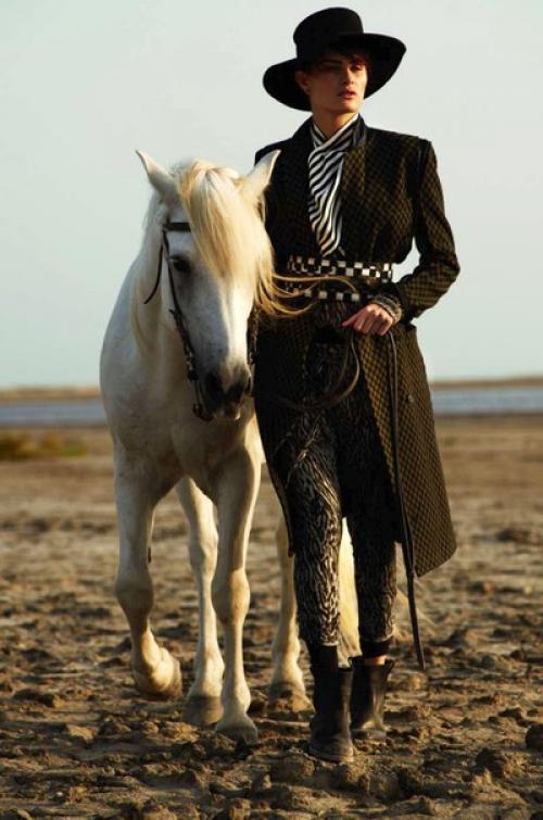 Изабель фонтана в фотосессии сердика Буше для Elle France August 2015. 08