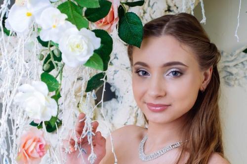 Нужны модели на макияж, локоны, укладки, прически? 03