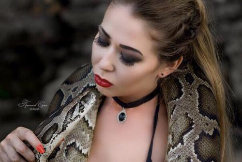 Милые девушки Самары, визажист и стилист по причёскам приглашают вас преобразиться к любому событию в вашей жизни. 02