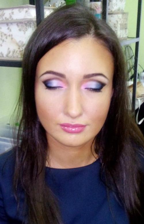 Милые девушки?  Макияж прическа 600 руб.? 01