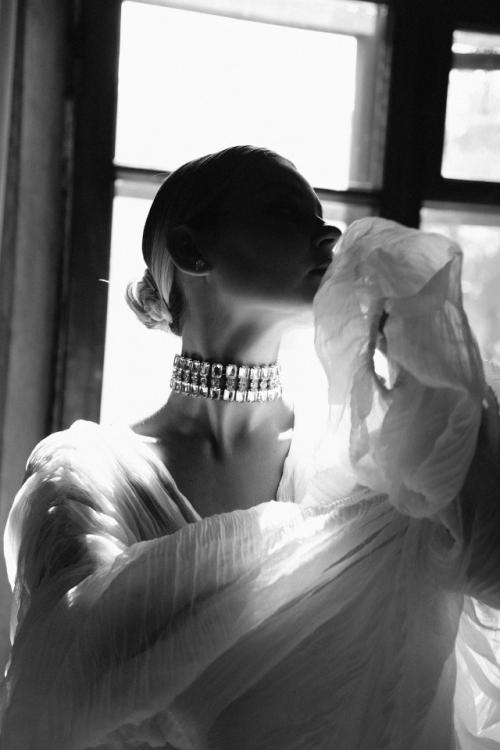 Есть в творчестве особое состояние потока, когда перестаешь работать и начинаешь творить. 06