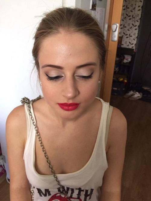 Милые девушки Самары, визажист и стилист по причёскам приглашают вас преобразиться к любому событию в вашей жизни. 07