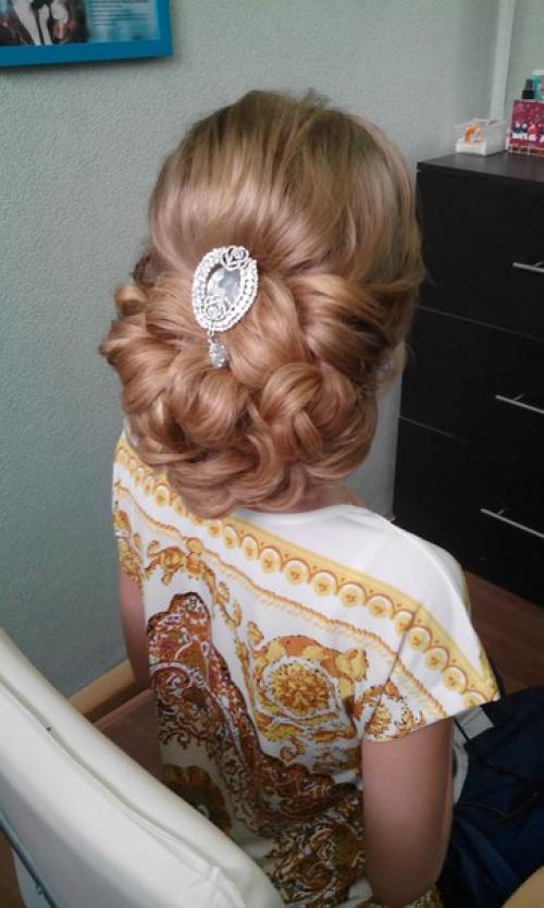 Запись на свадебные и вечерние причёски продолжается! 08