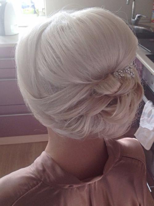 Современные и модные свадебные, вечерние прически и макияж любой сложности. 05