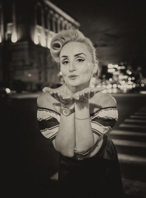 Всем воздушный поцелуйчик. 01