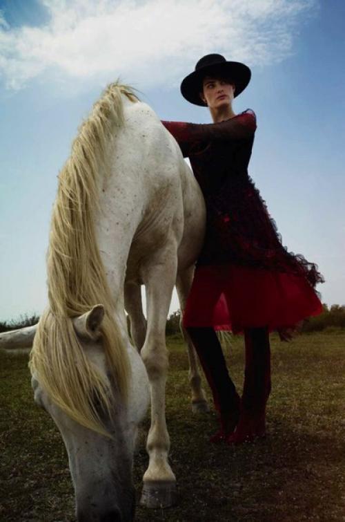 Изабель фонтана в фотосессии сердика Буше для Elle France August 2015. 09