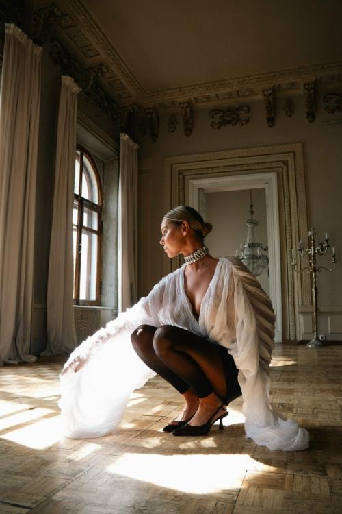 Есть в творчестве особое состояние потока, когда перестаешь работать и начинаешь творить. 04