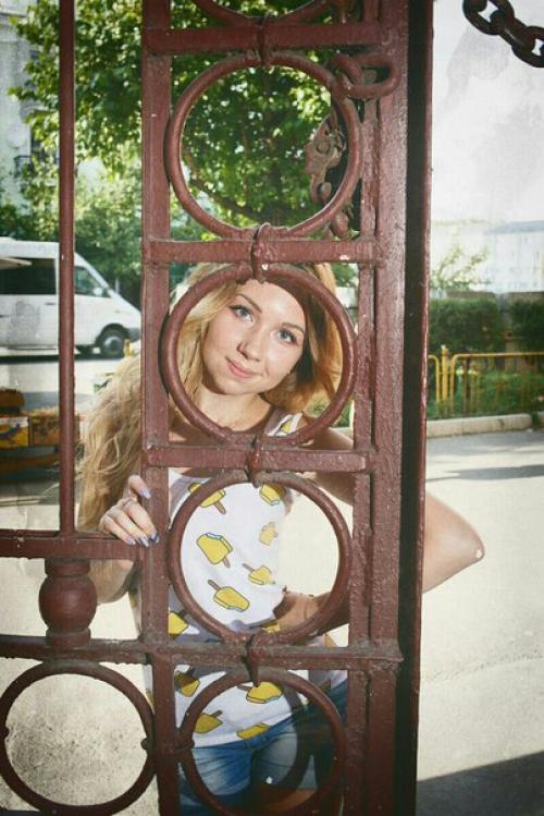 Девушки?  Я сертифицированный стилист - визажист? 08