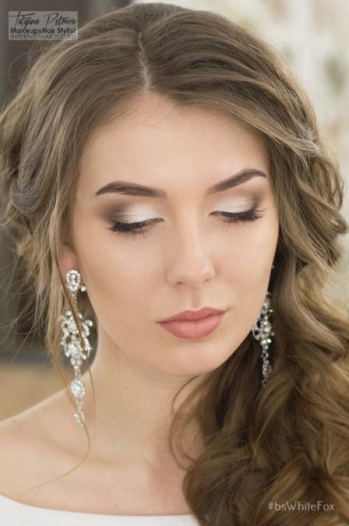 Излюбленная прическа невест, локоны на бок? 02 Излюбленная прическа невест, локоны на бок? 02