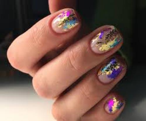 Как сделать маникюр фольгой в домашних условиях. 04