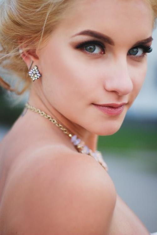 Обращение с визажистам и парикмахерам? 04 Обращение с визажистам и парикмахерам? 04