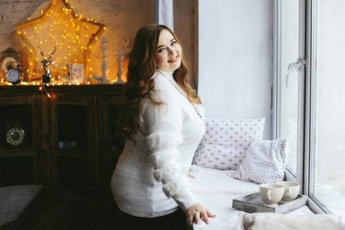 Милые дамы?  Запись на макияж и прически открыта? 01