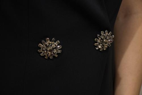 Жакет и брюки - сочетание на все случаи жизни: и в будни, и в выходные. 03