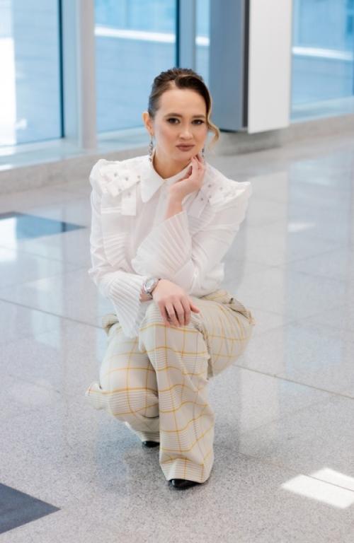 Сколько раз была в аэропорту Домодедово и не обращала внимания на коридоры и как стильно они смотрятся на фото. 03