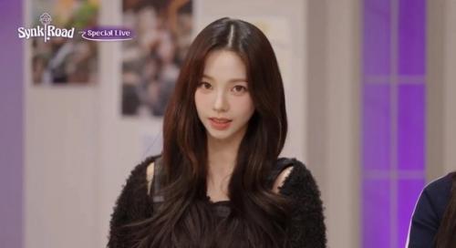 Instiz я с уверенностью могу заявить, что Карина сменила салон, где ей делают причёску и макияж. 01