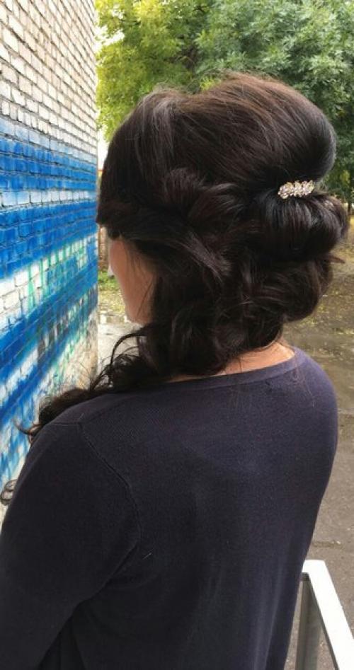 Милые девушки?  Мы вам услуги визажиста предлагаем? 01