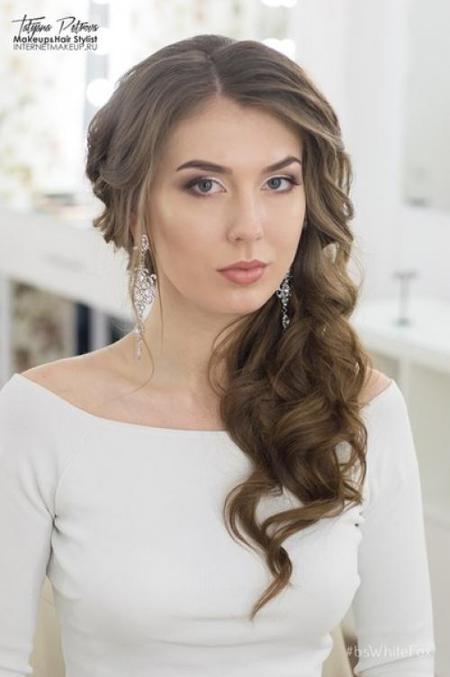 Излюбленная прическа невест, локоны на бок? 01 Излюбленная прическа невест, локоны на бок? 01