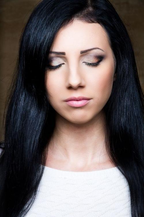 Дорогие мои девочки, до 29 декабря действует акция на макияж и причёски, спешите занять свободные местечки. 02