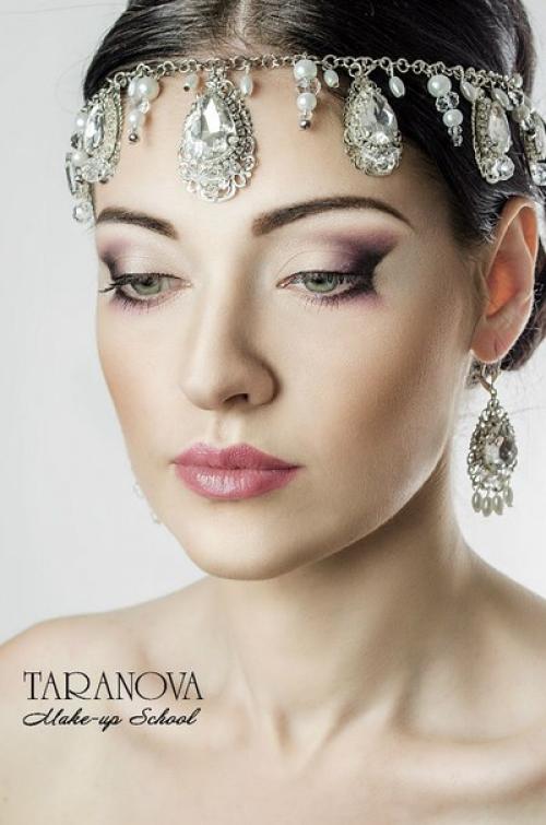 Девулечки приглашаю вас обучится основам макияжа. 03