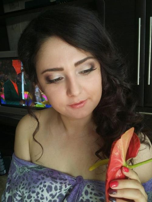 Девочки, обращайтесь!  Прически и макияж по доступным ценам на данный момент действует акция! 02