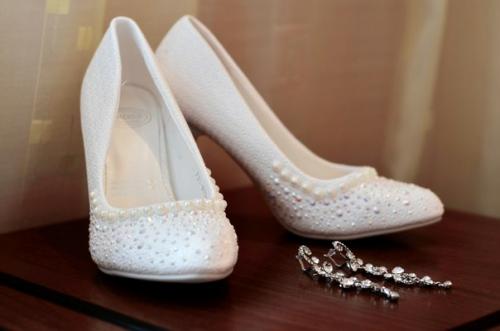 Нужно ли снимать сборы невесты и жениха? 04