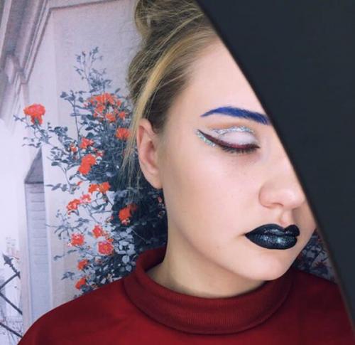 Здравствуйте, ищу моделей на: 01