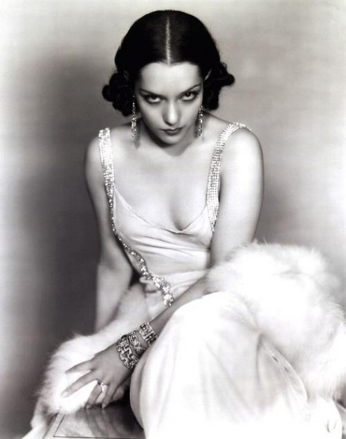 Хотела уйти из жизни красиво, а умерла с головой в унитазе. 07