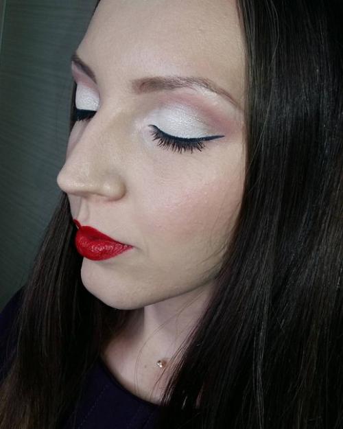 Дорогие девушки?  Предлогаю вам услуги стилиста, визажиста, а так же наращивание ресниц. 01