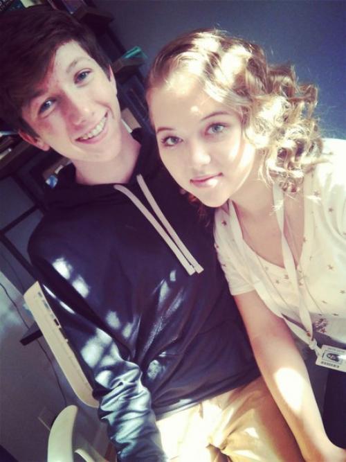 В школу попала под конец третьего урока, так как с утра хостка повезла прививки делать. 01 В школу попала под конец третьего урока, так как с утра хостка повезла прививки делать. 01