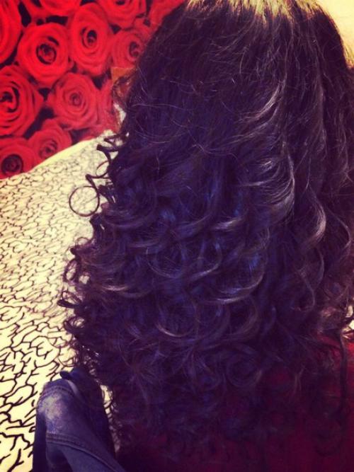 Здравствуйте?  Предлагаю услуги визажиста - мастера по прическам. 02