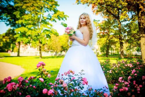 Здравствуйте?  Меня зовут Юлия, я визажист - стилист. 05