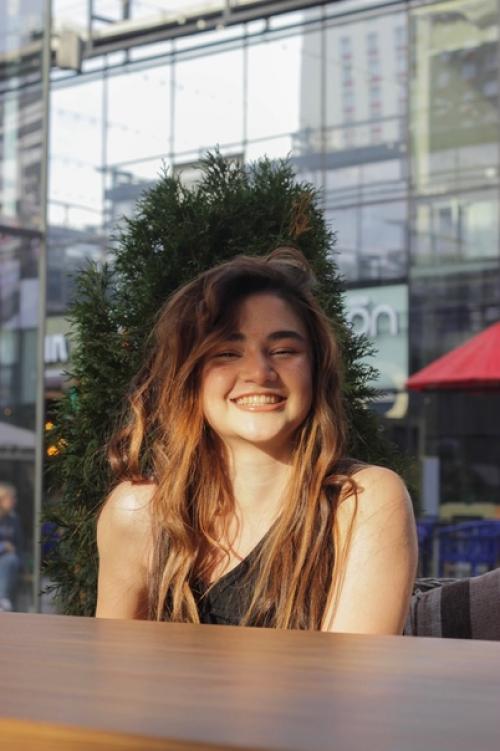 Мне хочется окружать себя красивыми вещами и дома, и в образах, и в деталях. 02