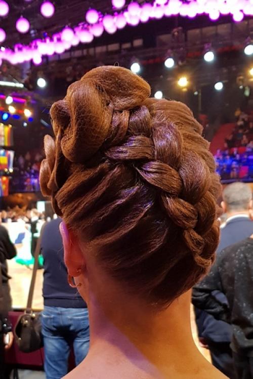 Эксперименты с прическами, особенно у классного мастера - гарантия хорошего настроения танцора, а значит и яркого танца. 02