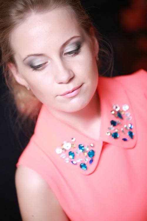 Дорогие мои девочки, до 29 декабря действует акция на макияж и причёски, спешите занять свободные местечки. 03