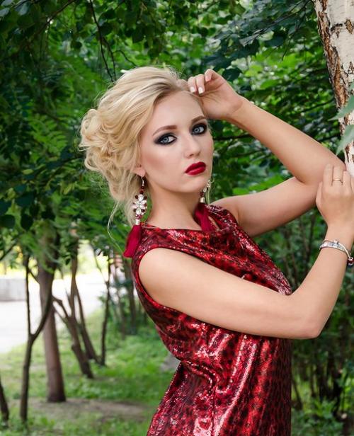 Приходи на макияж и прическу по супер цене - 400 р макияж, 400 р локоны. 04