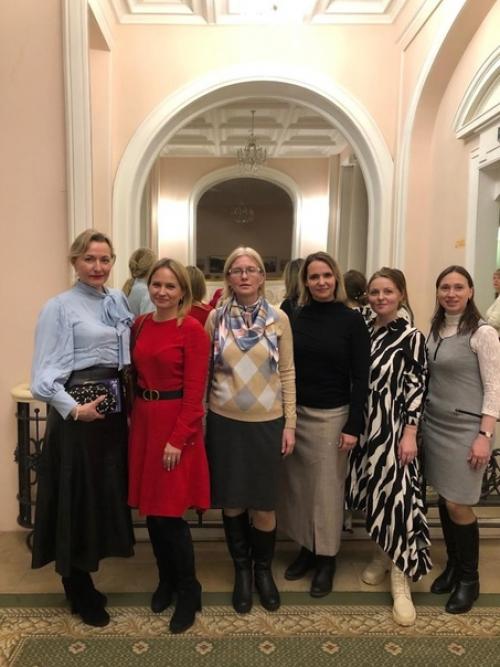 И был вечер пятницы, с неба шёл снег, вечерняя предновогодняя Москва была прекрасна! 05