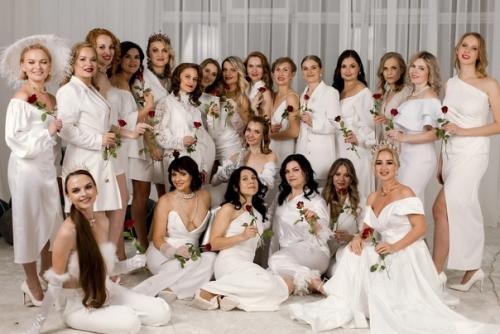 Женщине нужна женщина. 01 Женщине нужна женщина. 01