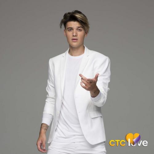 POV Кристина.  Утром я проснулась, сходила в душ, и пошла готовить завтрак. 02