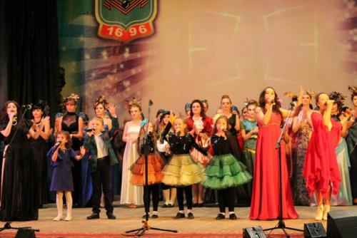 Модой сейчас интересуются абсолютно все: и дети, и взрослые. 07 Модой сейчас интересуются абсолютно все: и дети, и взрослые. 07