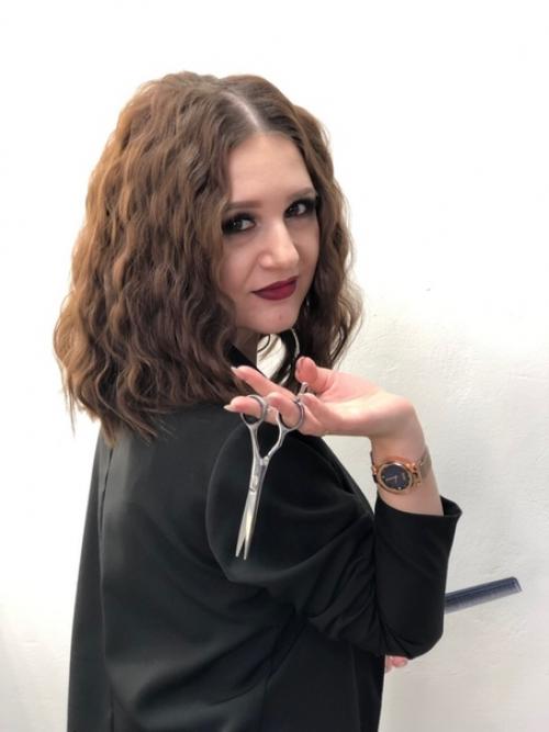 На самом деле, вопрос какой макияж подобрать к локонам? 03