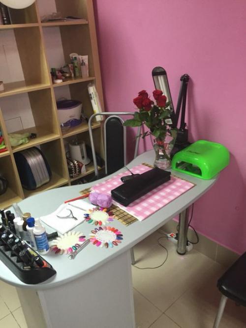 Добро пожаловать в парикмахерскую май, которая находится по адресу правда 11 остановка Орион! 02